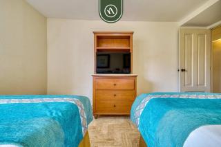 Beachfront 2 BR Condo - Beach - Pools - Tennis - 1