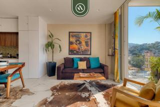 Amazing Condo with Rooftop Pool - Private Balcony - 3