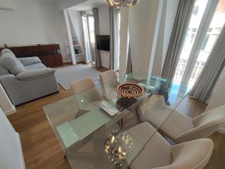 Lisbon, renovated T2 apartment with balcony near Saldanha, Estefania, Lisbon - 0