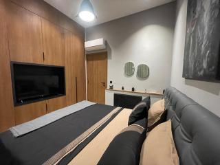 Charming apartment with private heated pool - 8