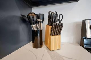 Comfy Studio With Private Parking Near Tx Med Ctr - 1