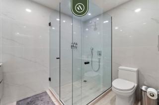Luxury 2 BR Condo with Dream Pools - Beach - Art - 4
