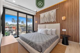 Luxury 2 BR Condo with Dream Pools - Beach - Art - 1