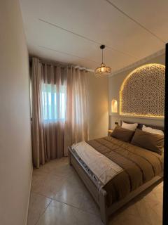 APT-Cinema Pool-Free Parking-Gym-Netflix - 0