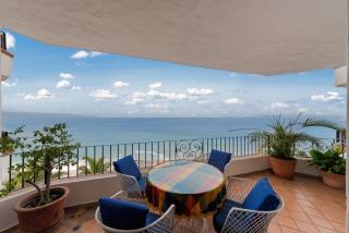 Ocean view 2Br Condo-Balcony-Beach-Pool 710 - 0