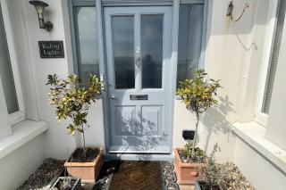 Seaview 2 Bedroom House Sleeps 4 - Pets Ok -WiFi - 2
