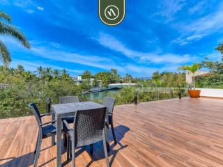 Brand New 1 BR Condo - Pool - Jacuzzi - Gym - 6