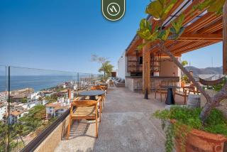 Oceanview Condo with Amazing Rooftop Pool - Gym - 8