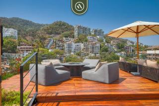 Oceanview Condo with Amazing Rooftop Pool - Gym - 4