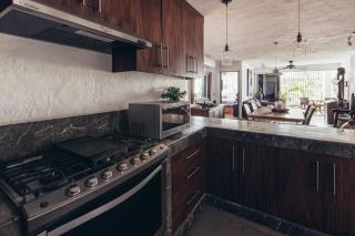 Cozy 2BR King beds - Rooftop Pool - Fast WiFi - 2