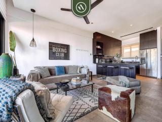 Oceanview Condo with Amazing Rooftop Pool - Gym - 3