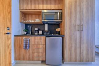 Cozy Studio -Private Balcony - Pool - Gym - 8