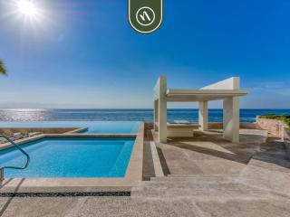 Amazing Oceanfront 1BR Condo - Rooftop Pool - 8