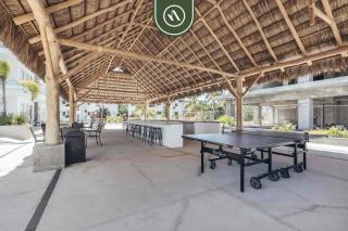New 2 BR Condo One Street From Beach - Pool - Gym - 7