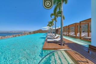 Condo with Balcony - Rooftop Pool with Ocean View - 1