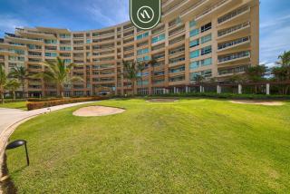Oceanfront 2 BR Condo - Beach - Restaurant - Gym - 1