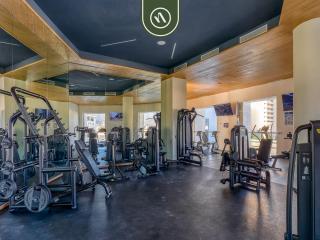 New Oceanfront 2 BR Condo - Gym - Beach - Pool - 3