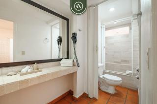 Amazing 2 BR Condo - Private Terrace - Pool - 6