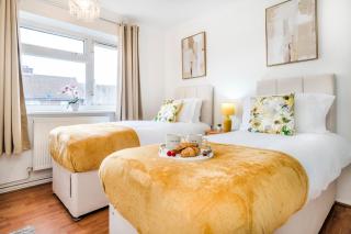 Bright & Lovely Apartment in Chelmsford - 2