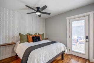 Bright, Fully Equipped Studio With Gated Parking! - 0