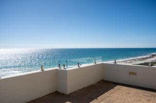No.16 Penthouse Beach View Apartment Cottesloe - 0