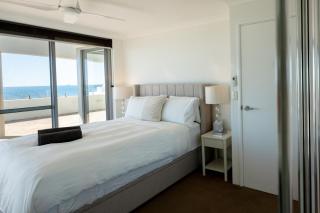 No.16 Penthouse Beach View Apartment Cottesloe - 4