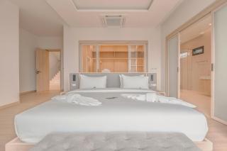 The Salin Seaview Villas - 3