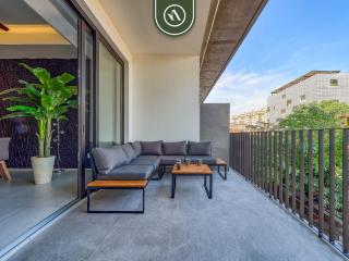 Amazing 1 BR Condo with Terrace - Rooftop Pool - 3