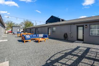 Stylish & Fully Equipped Studio With Gated Parking - 2