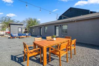 Stylish & Fully Equipped Studio With Gated Parking - 1