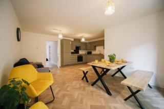 Spacious 4-Bed House Perfect for Long-Term Stays - 9