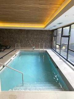 COD26 - Piscina temperada, jacuzzi y gran ubicación! - 4