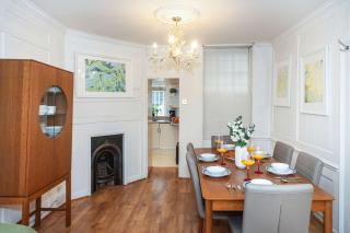 BnBNova - 3BR - Fitzrovia & St Annes Gardens - 3