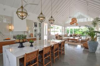 Adnaisak House - 2