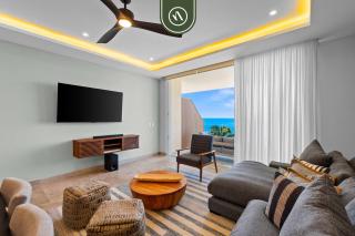 New Stylish 1 BR Condo - Ocean Views - Flex Room - 3