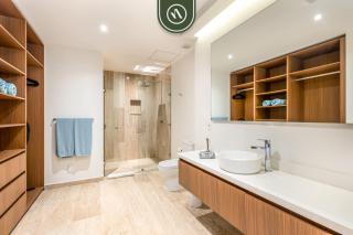 Luxury 2 BR Condo - Oceanview Pool - Gym - 3