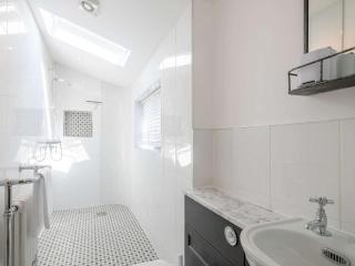 2 Bed in Holt 78233 - 2