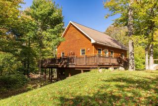 Unforgettable Fall Colors Grand Marais Hideout - 7