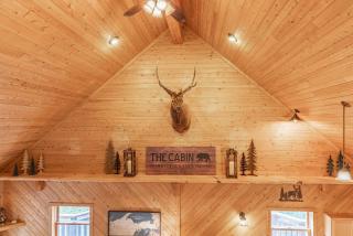 Unforgettable Fall Colors Grand Marais Hideout - 2