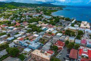 Town Treasure - Walkable - King Bed - AC - 1