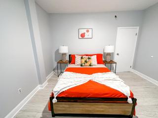Bohemian Nook At Elm City Flats - 1