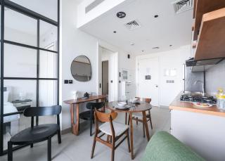 StayShort - Dubai Hills sleeps 2 with Private Balcony - 4