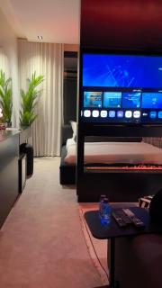 Luxury Studio W Jacuzzi In Al-Sahafa - 5