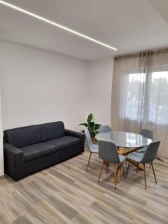 Briseida Home - 3
