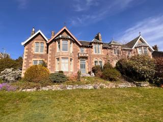 Dungora House - 8
