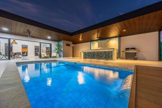 Uvita-new Luxury-sleeps 6-private Pool-huge Patio - 3