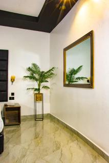 Avian Court Hotel - 4