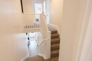 4-Bedroom Coastal Getaway in Pembroke Dock - 3