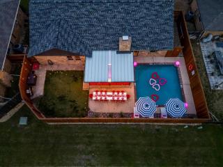 Girly+Godly+Gritty+Graceful+Pool+Pink+VeryPlayful - 5