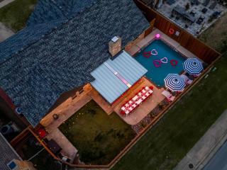 Girly+Godly+Gritty+Graceful+Pool+Pink+VeryPlayful - 1